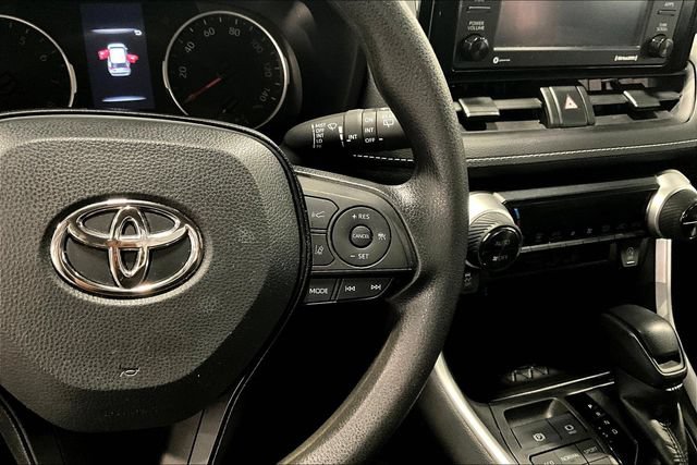 Used 2022 Toyota RAV4 XLE AWD/4WD image 12