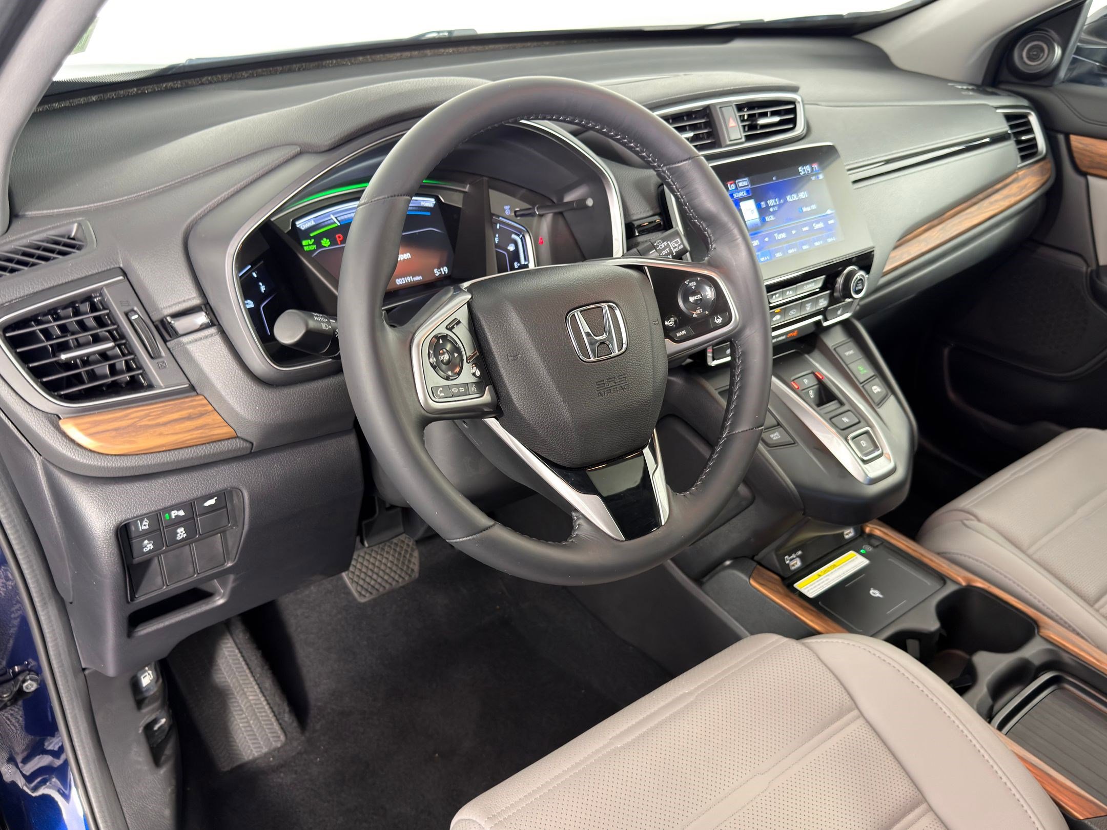 Used 2022 Honda CR-V Touring image 4