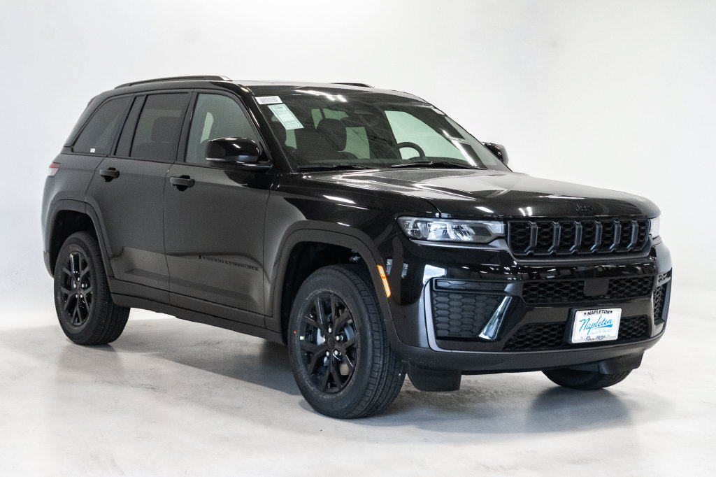 New 2026 Jeep Grand Cherokee Altitude AWD/4WD image 6