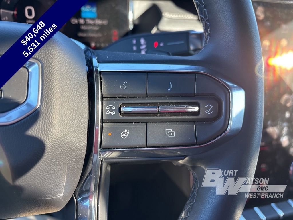 Used 2025 GMC Acadia Elevation w/ Black Edition image 5