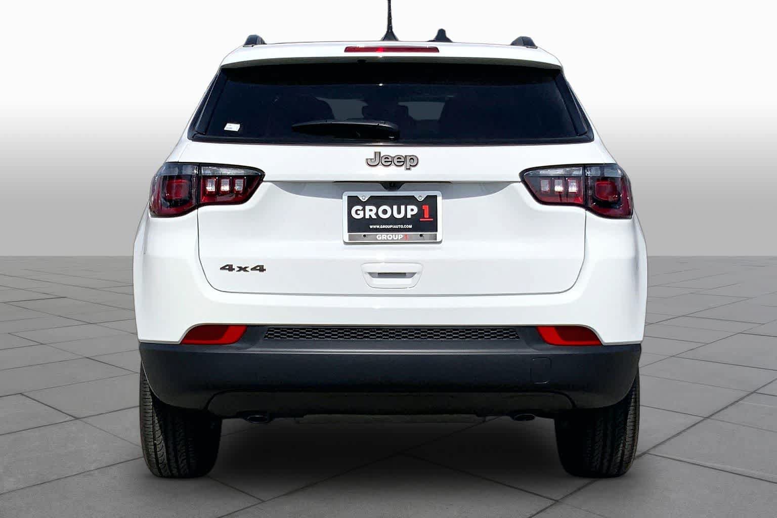 New 2026 Jeep Compass Latitude AWD/4WD image 4