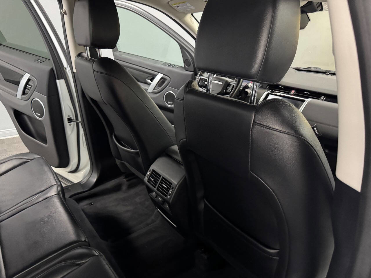 Used 2021 Land Rover Discovery Sport S image 49