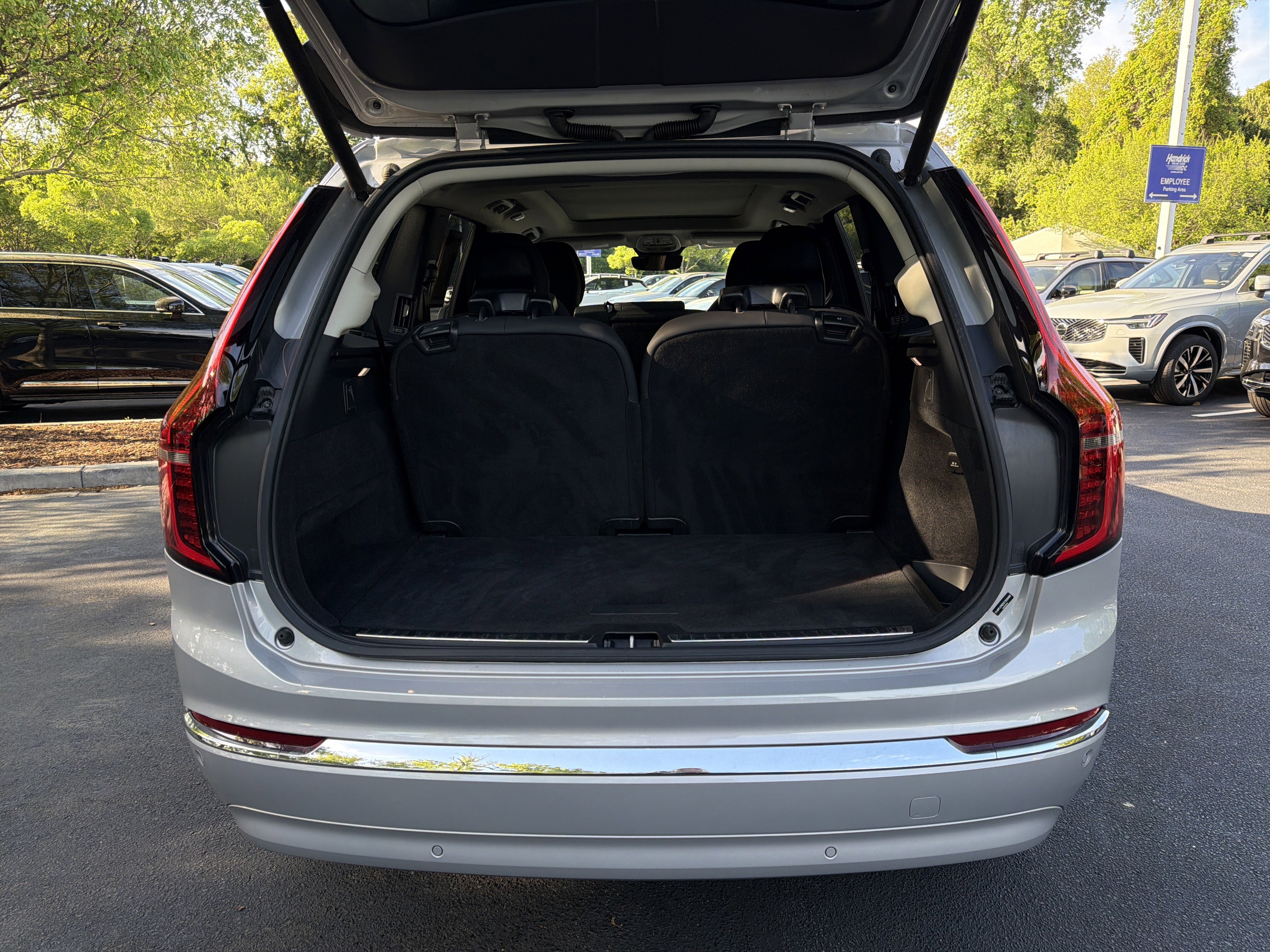 Certified 2025 Volvo XC90 B5 Plus AWD/4WD image 34