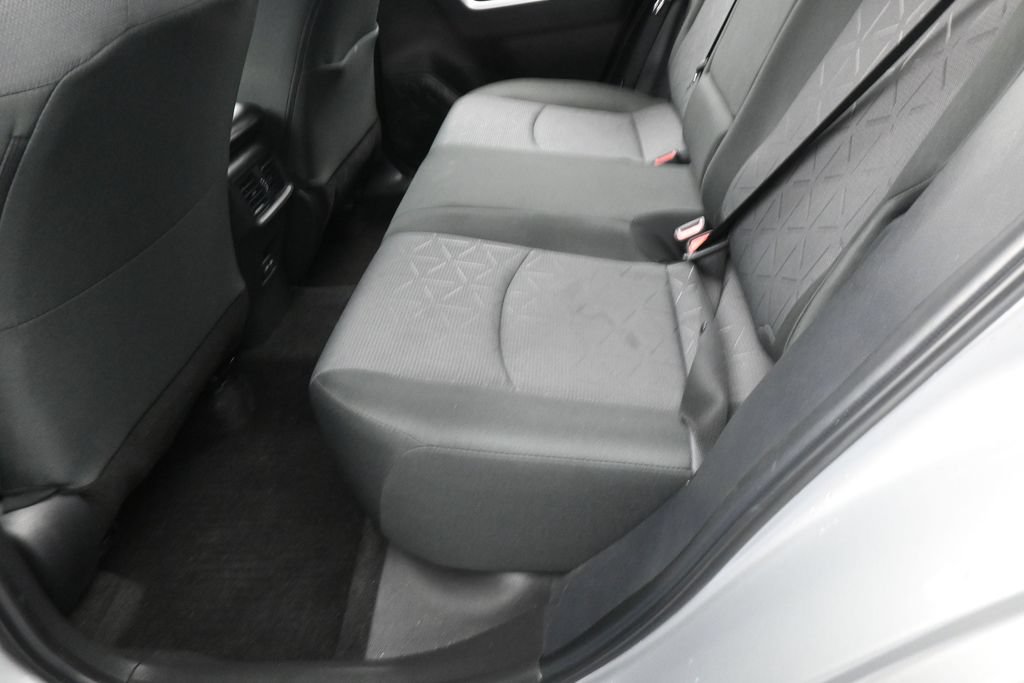 Used 2025 Toyota RAV4 XLE AWD/4WD image 31