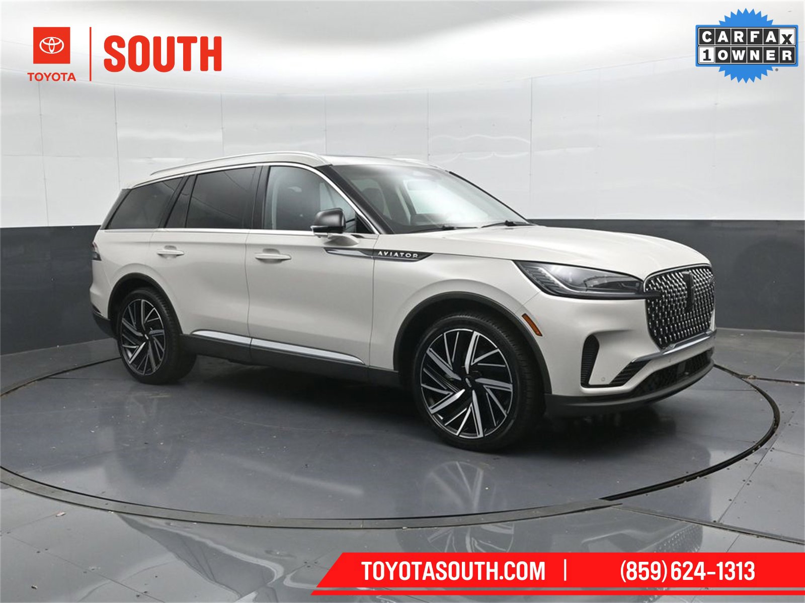 Used 2025 Lincoln Aviator Reserve w/ Equipment Group 201A image 4