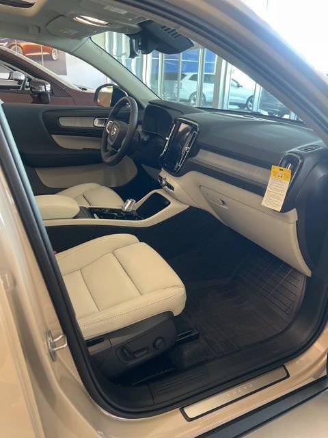 New 2026 Volvo XC40 B5 Ultra w/ Climate Package AWD/4WD image 25