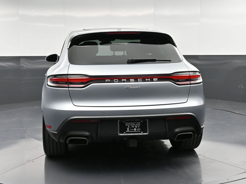 Certified 2025 Porsche Macan AWD/4WD image 7