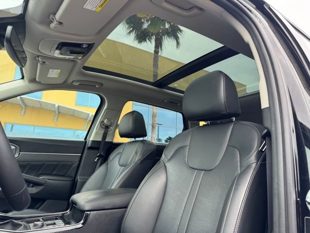 Certified 2023 Kia Sorento SX image 22