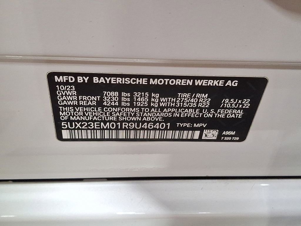 Used 2024 BMW X7 xDrive40i w/ M Sport Package image 27