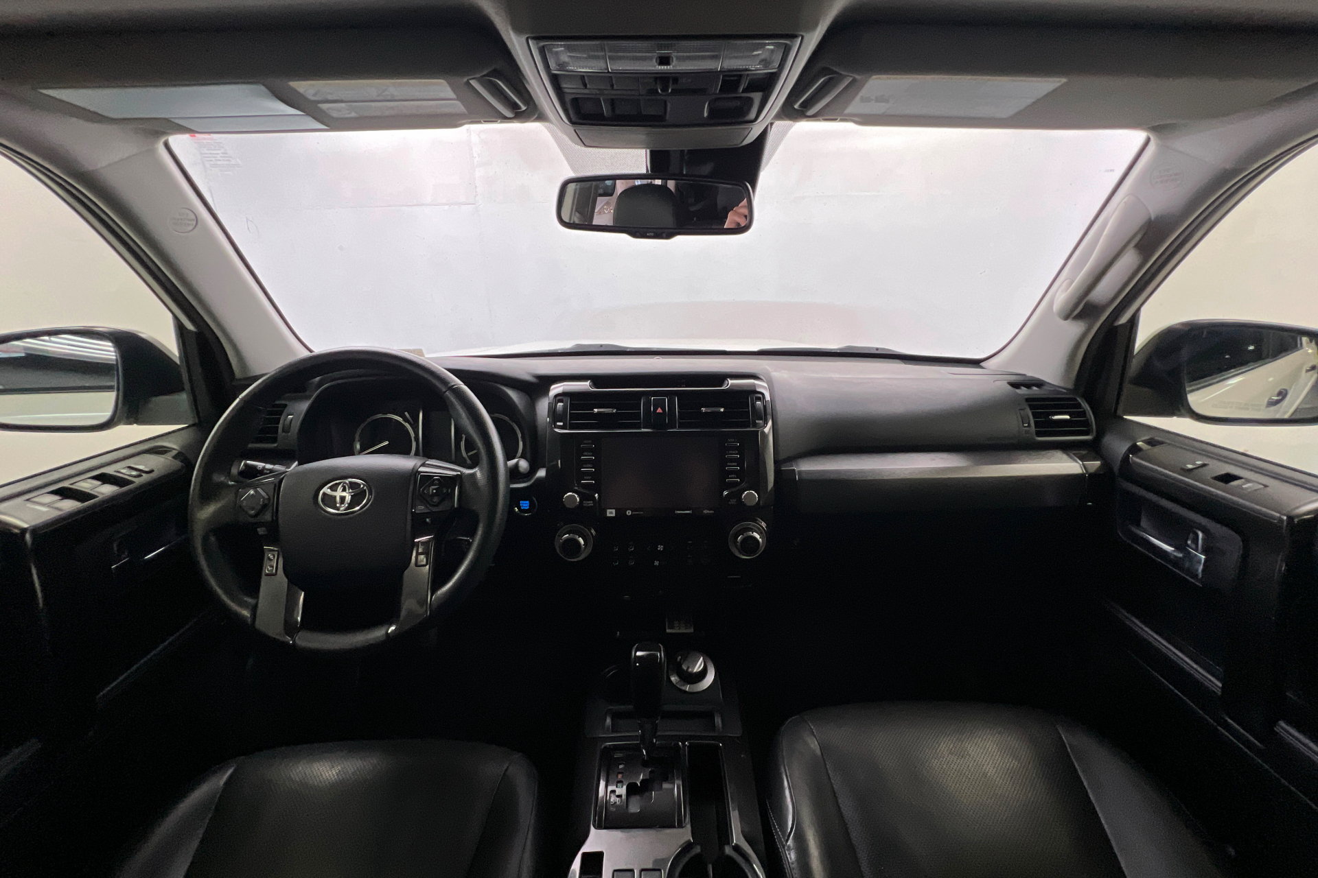 Used 2020 Toyota 4Runner Limited AWD/4WD image 10