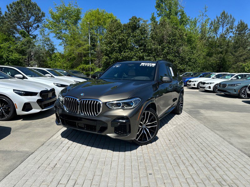 Certified 2022 BMW X5 xDrive40i w/ M Sport Package AWD/4WD image 1