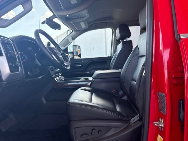 Used 2019 GMC Sierra 3500 SLT w/ Duramax Plus Package AWD/4WD image 15
