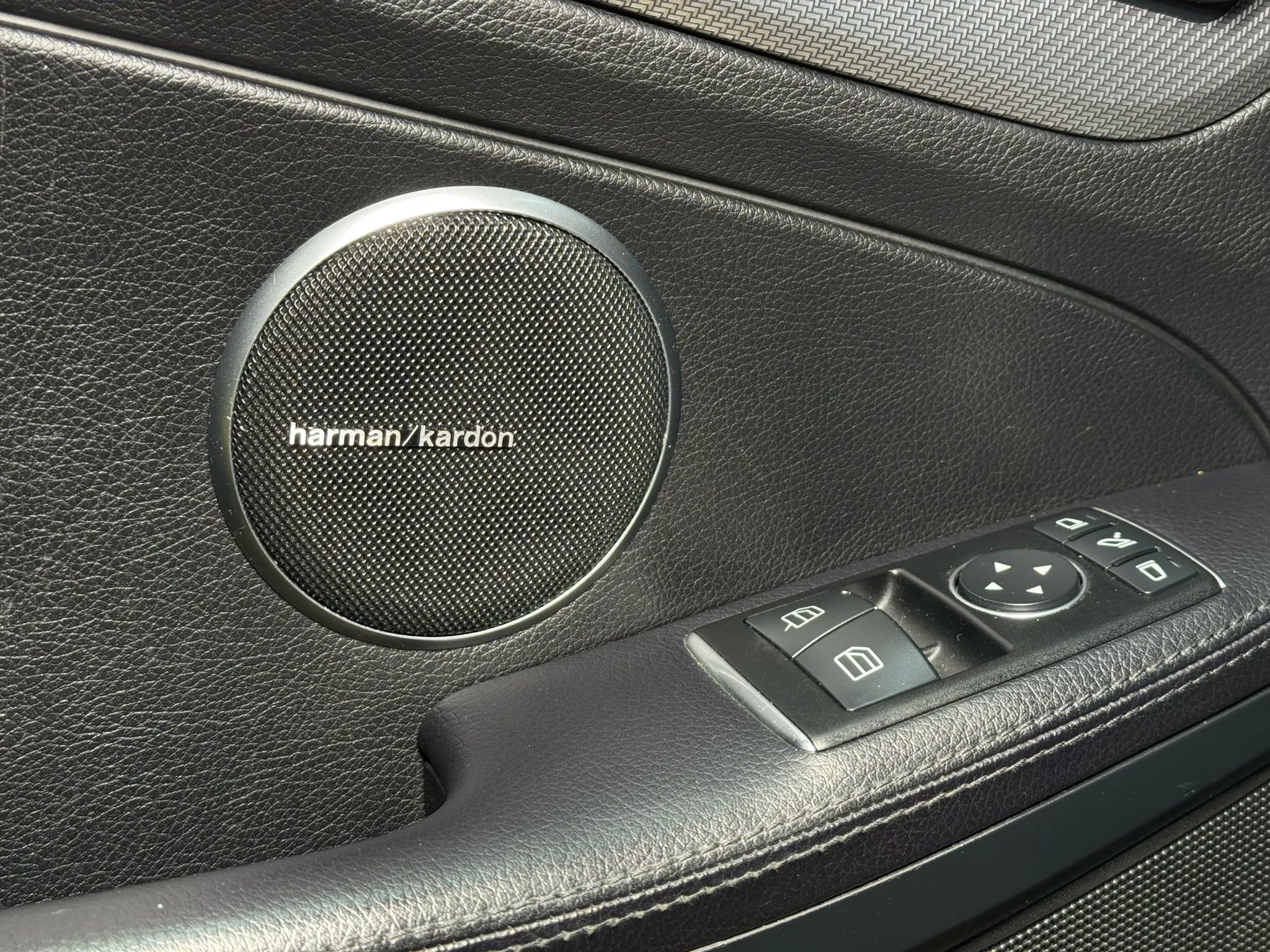 Used 2017 Mercedes-Benz SLC 300 w/ Premium 1 Package image 25