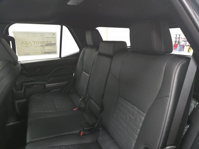 New 2026 Toyota 4Runner TRD Off-Road Premium AWD/4WD image 18