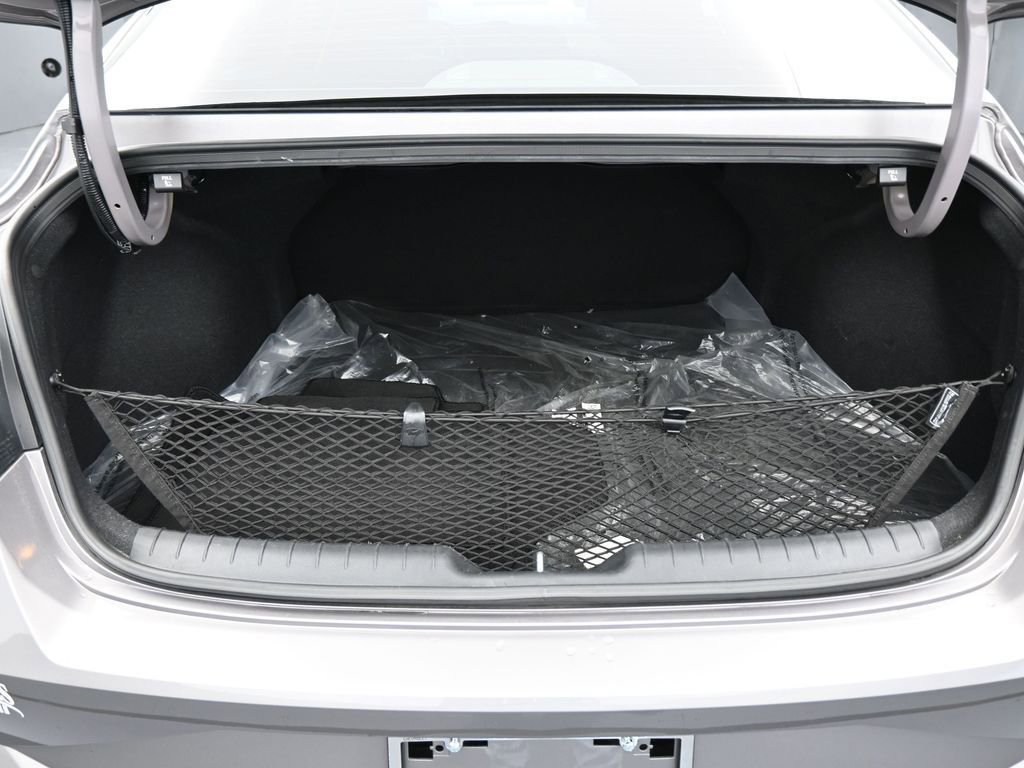 Used 2023 Hyundai Elantra SEL w/ Convenience Package image 34