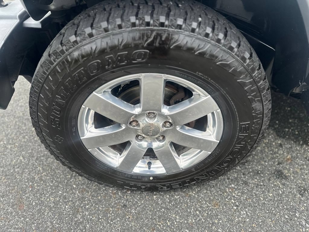 Used 2017 Jeep Wrangler Unlimited Sahara w/ Connectivity Group AWD/4WD image 27