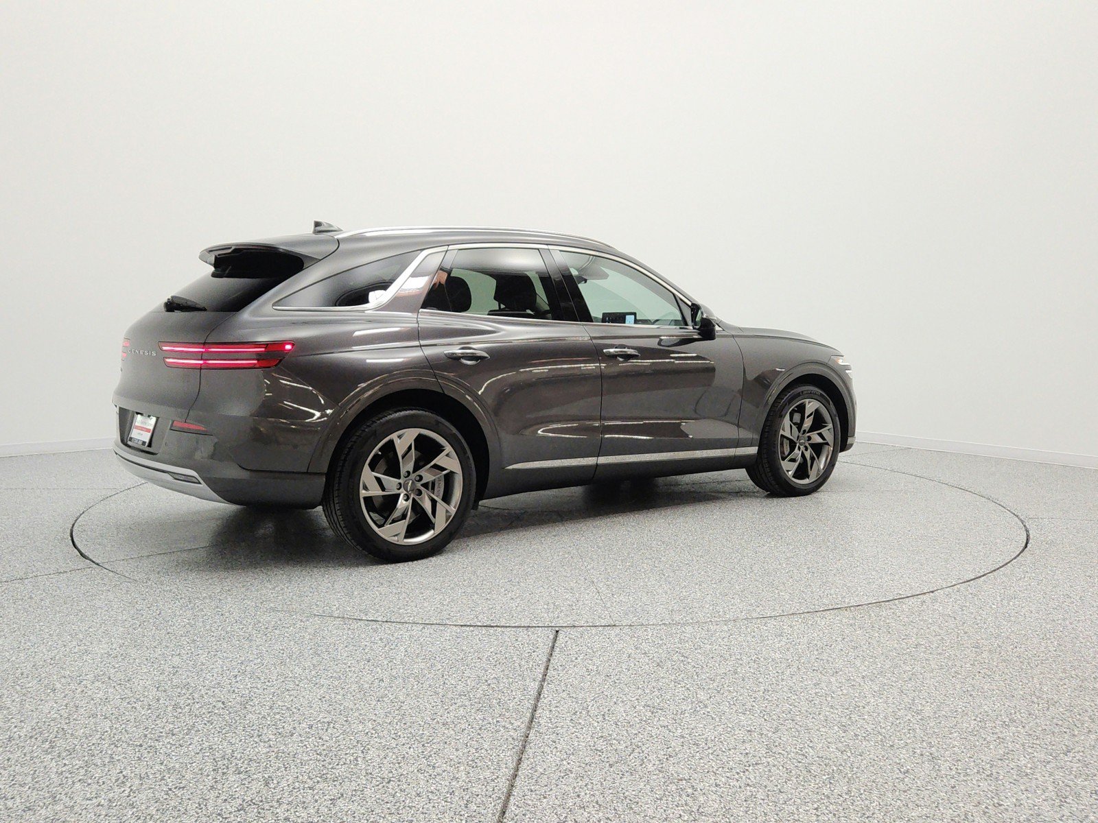 Used 2023 Genesis Electrified GV70 AWD/4WD image 5
