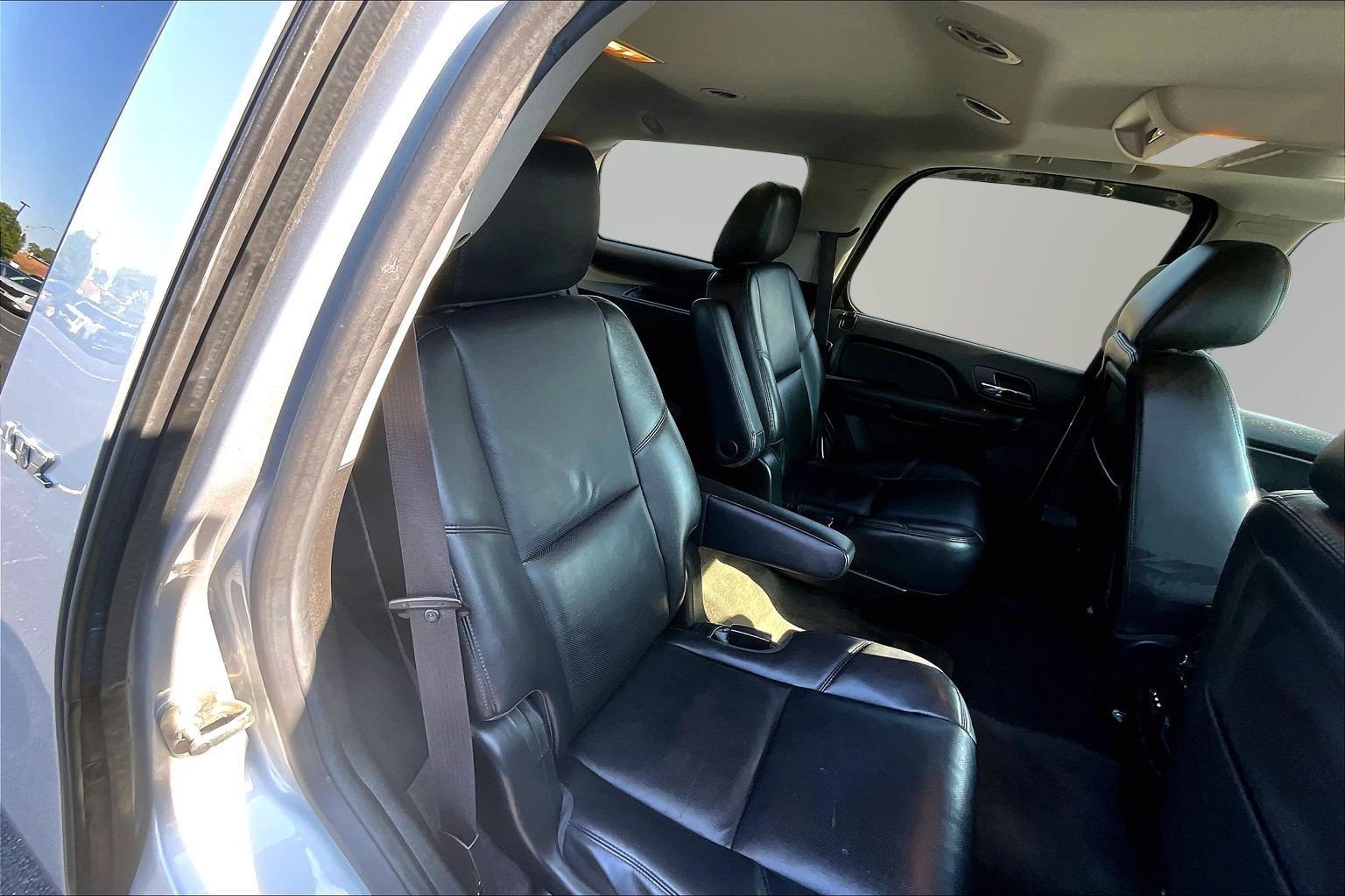 Used 2014 Chevrolet Tahoe LTZ AWD/4WD image 17