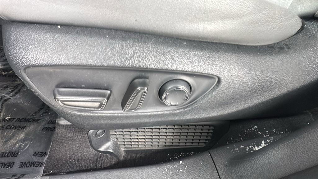 Used 2024 Toyota Sienna XLE image 11