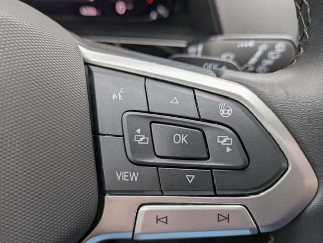 Certified 2025 Volkswagen Atlas Peak Edition SE image 29