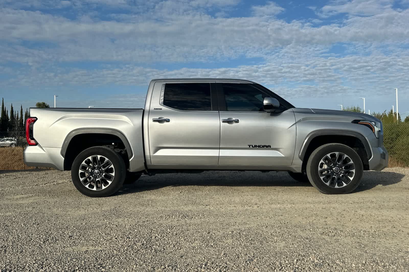Used 2024 Toyota Tundra Limited AWD/4WD image 8