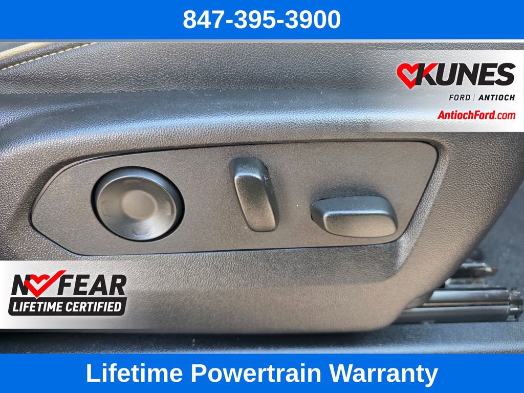 Used 2024 GMC Yukon SLT image 36