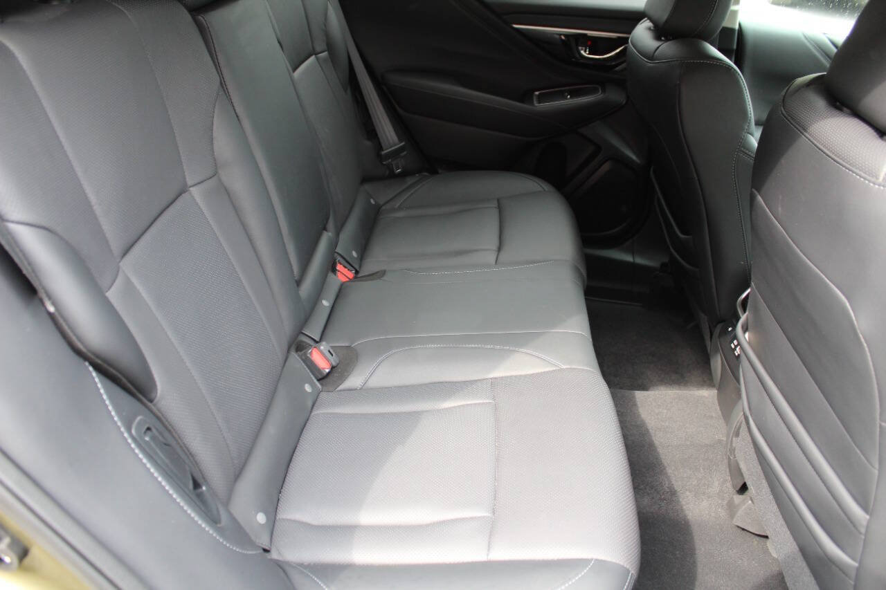 Used 2025 Subaru Outback Limited XT AWD/4WD image 12