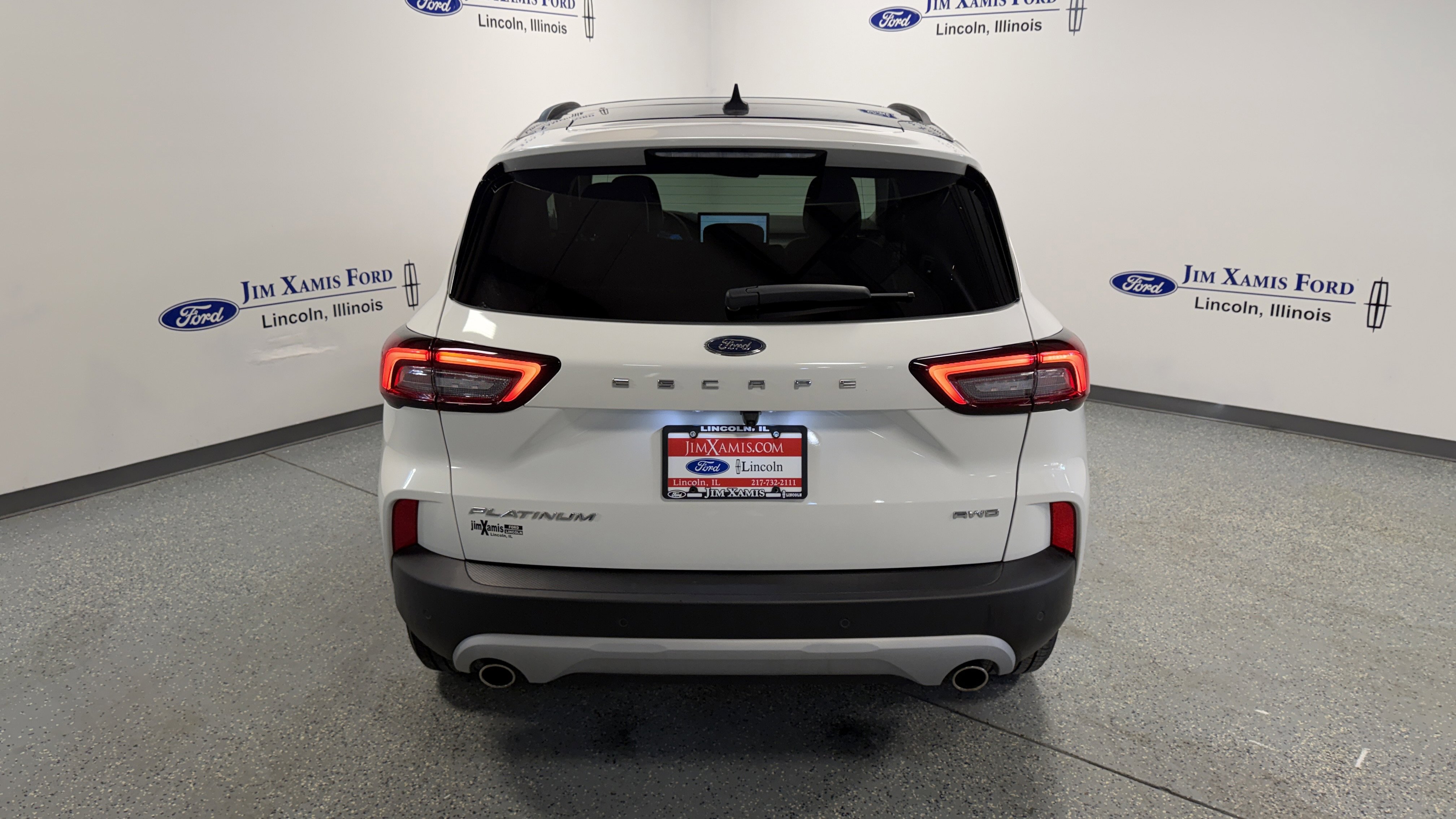 Used 2023 Ford Escape Platinum image 5