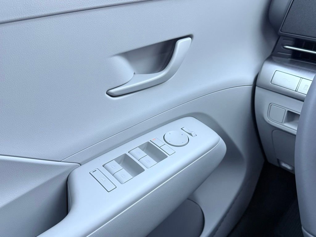 New 2025 Hyundai Kona SEL FWD image 11
