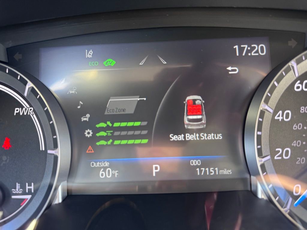 Used 2023 Toyota Highlander XLE image 14