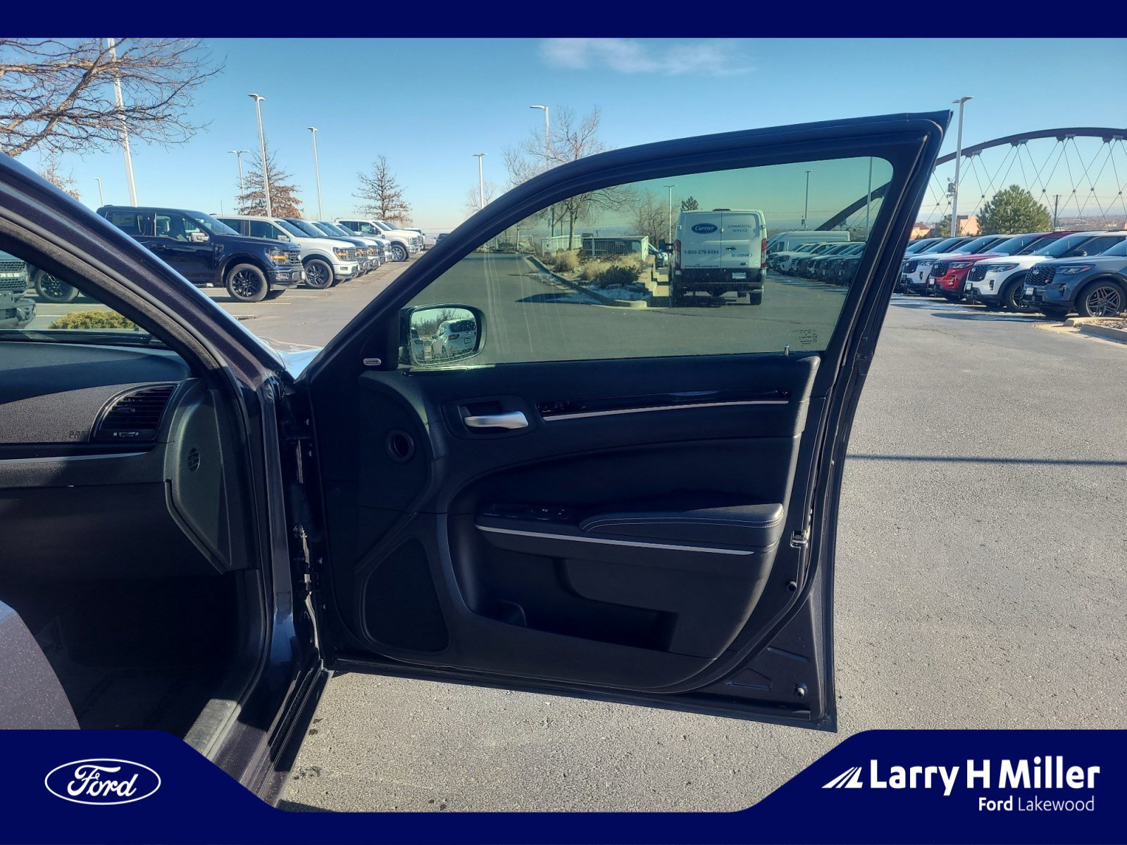 Used 2019 Chrysler 300 S image 16