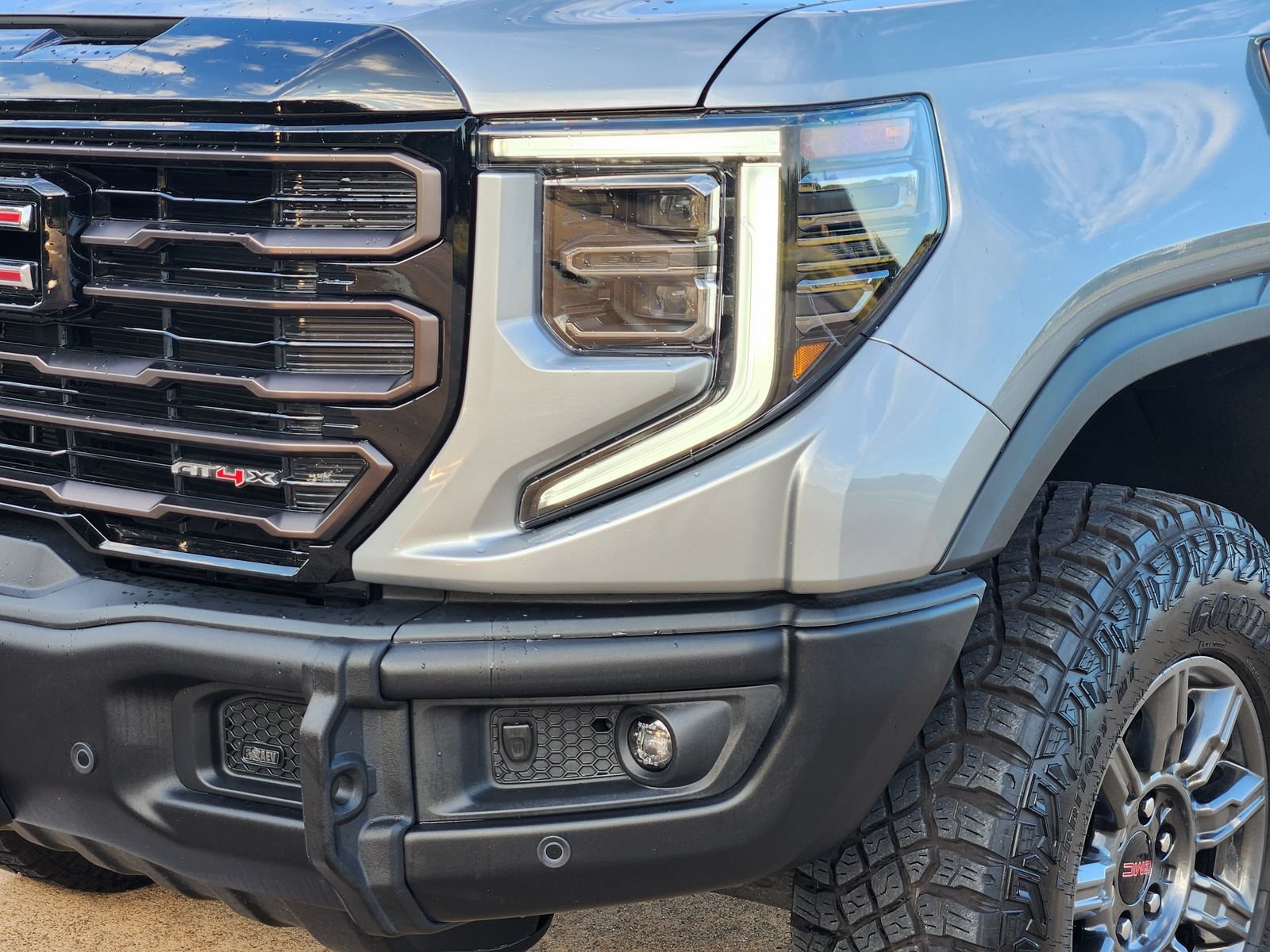 Used 2026 GMC Sierra 1500 AT4X AWD/4WD image 10