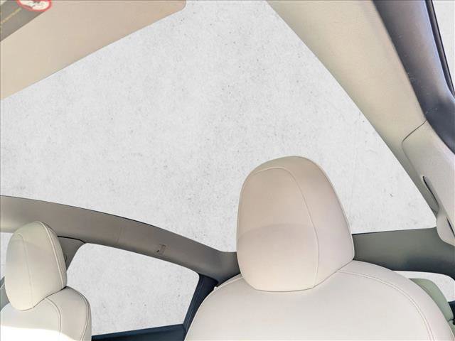 Used 2021 Tesla Model Y Long Range image 15