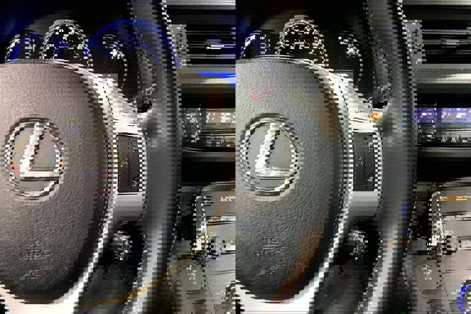 Used 2011 Lexus CT 200h Premium image 23