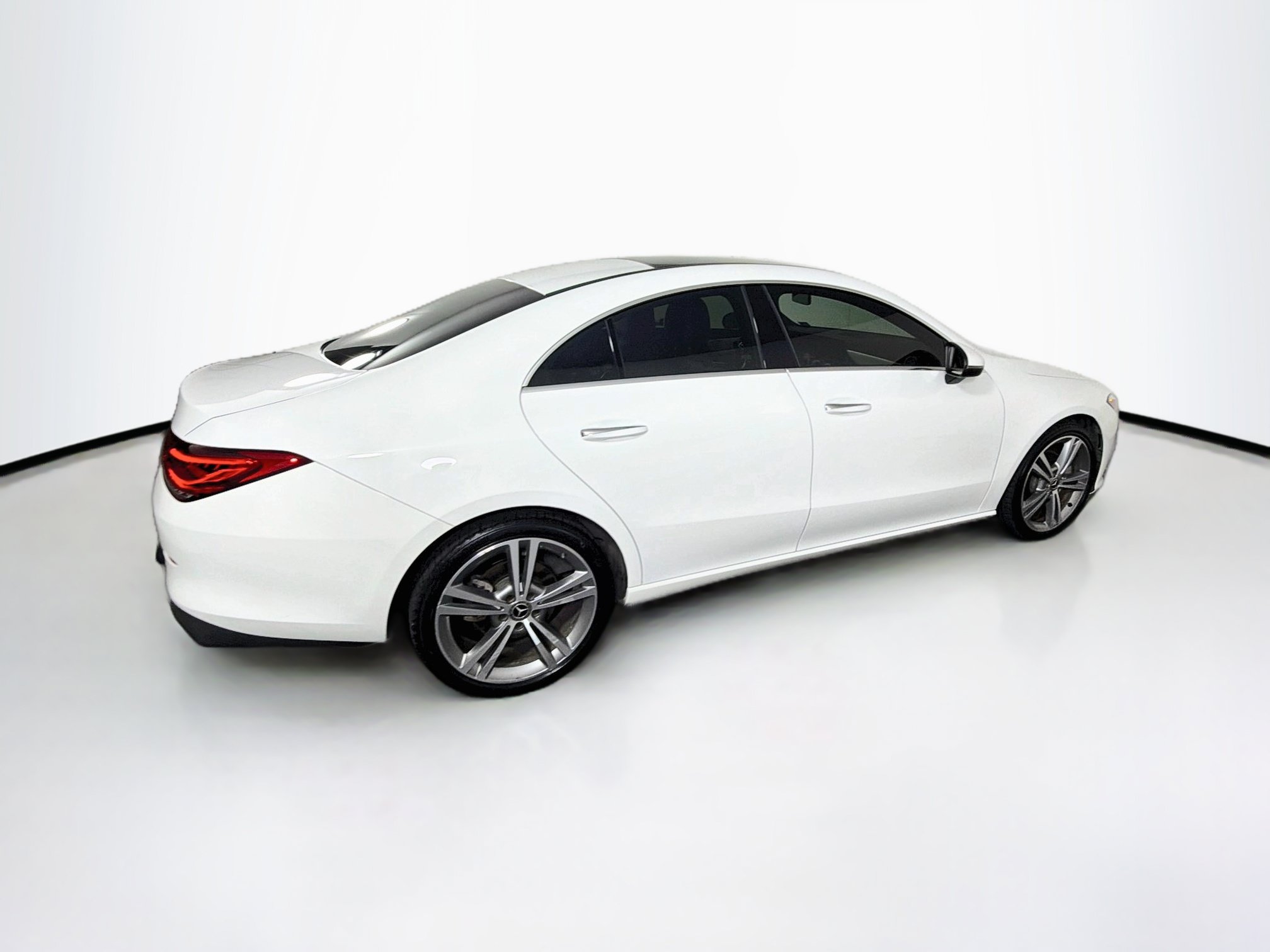 Used 2022 Mercedes-Benz CLA 250 image 10