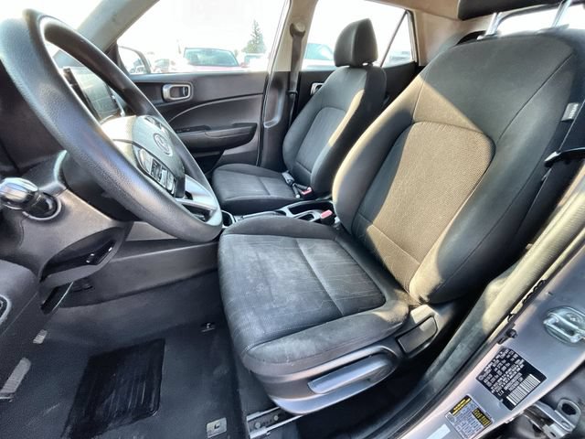 Used 2021 Hyundai Venue SE FWD image 15