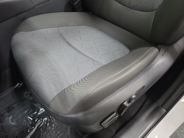 Certified 2025 Toyota RAV4 XLE AWD/4WD image 24