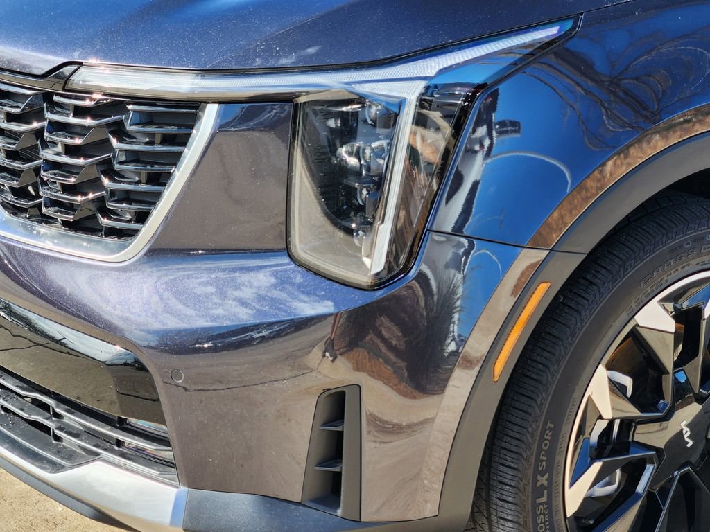 Certified 2025 Kia Sorento EX image 15
