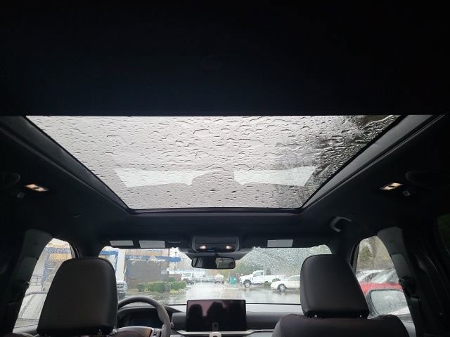 New 2026 Ford Explorer ST-Line w/ ST-Line Street Pack image 13