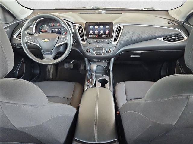 Used 2025 Chevrolet Malibu LT FWD image 16
