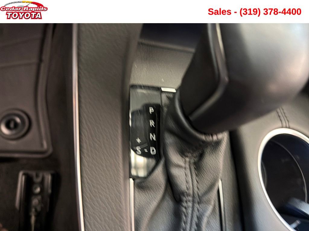 Used 2022 Toyota Avalon Touring image 23