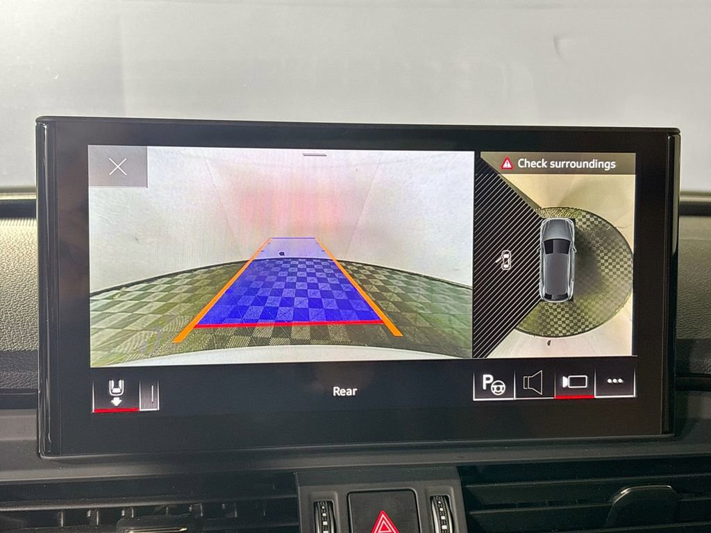 Used 2023 Audi Q5 e Prestige w/ Prestige Package image 17