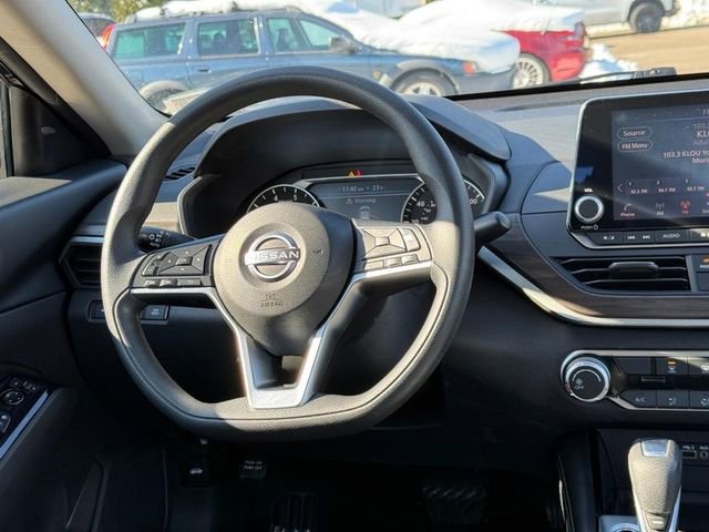 Used 2023 Nissan Altima 2.5 SV image 12