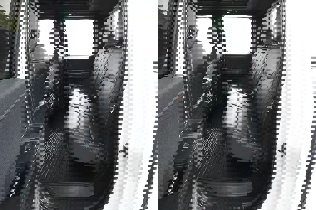 Certified 2023 Ford F150 Lariat w/ Equipment Group 502A High image 29