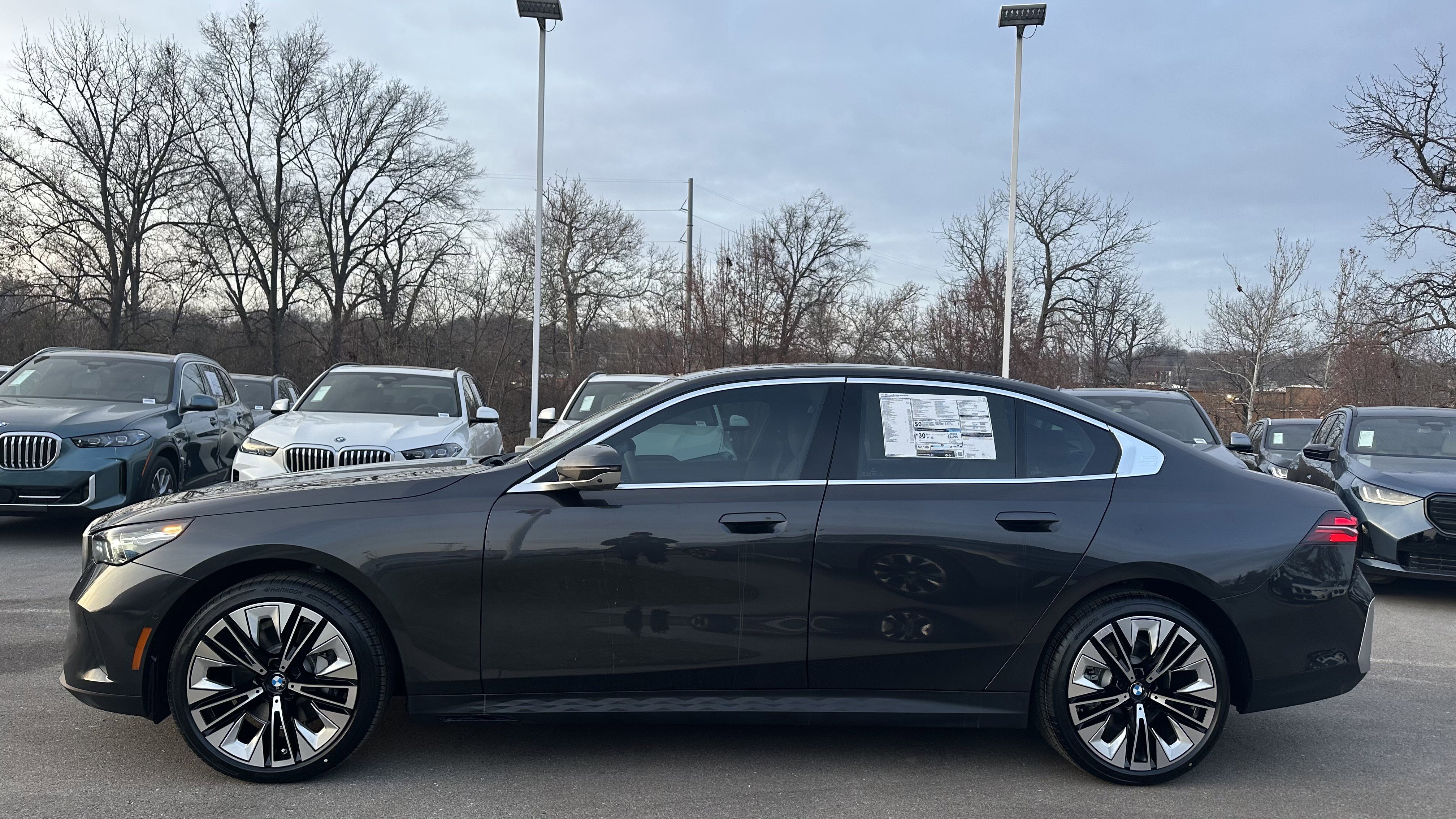 Used 2026 BMW 530i xDrive w/ Premium Package image 7