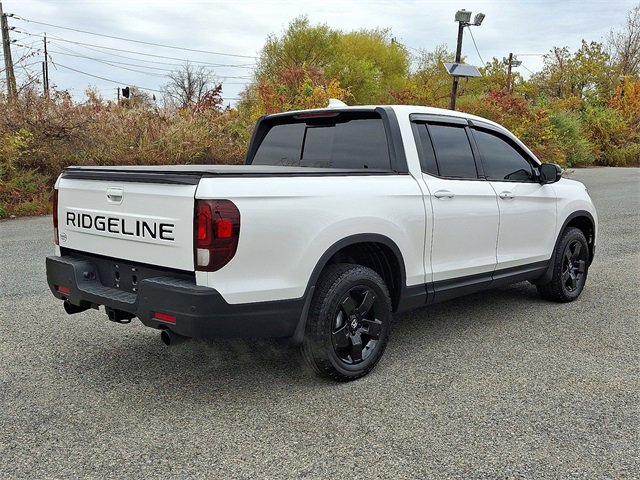 Certified 2025 Honda Ridgeline Black Edition image 6