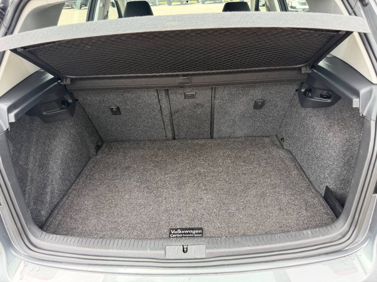 Used 2014 Volkswagen Golf 4-Door FWD image 12