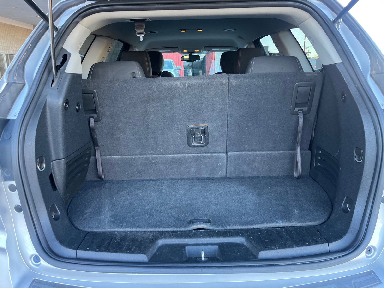 Used 2017 Chevrolet Traverse LT image 34