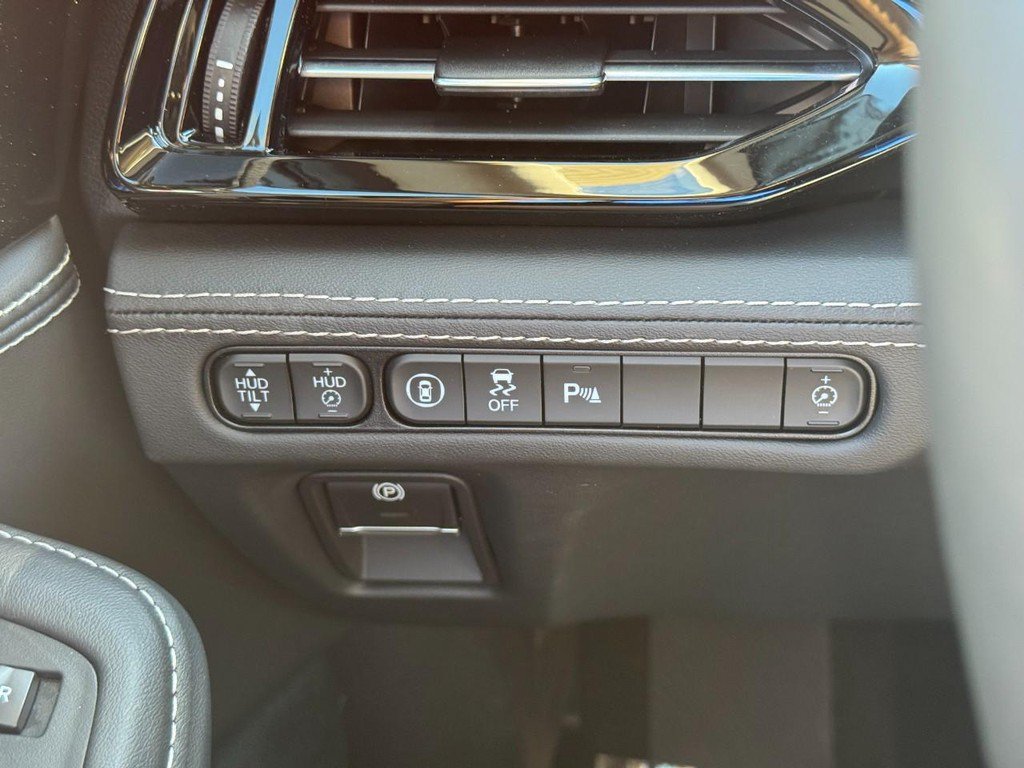 Certified 2024 Acura MDX w/ Advance Package AWD/4WD image 23