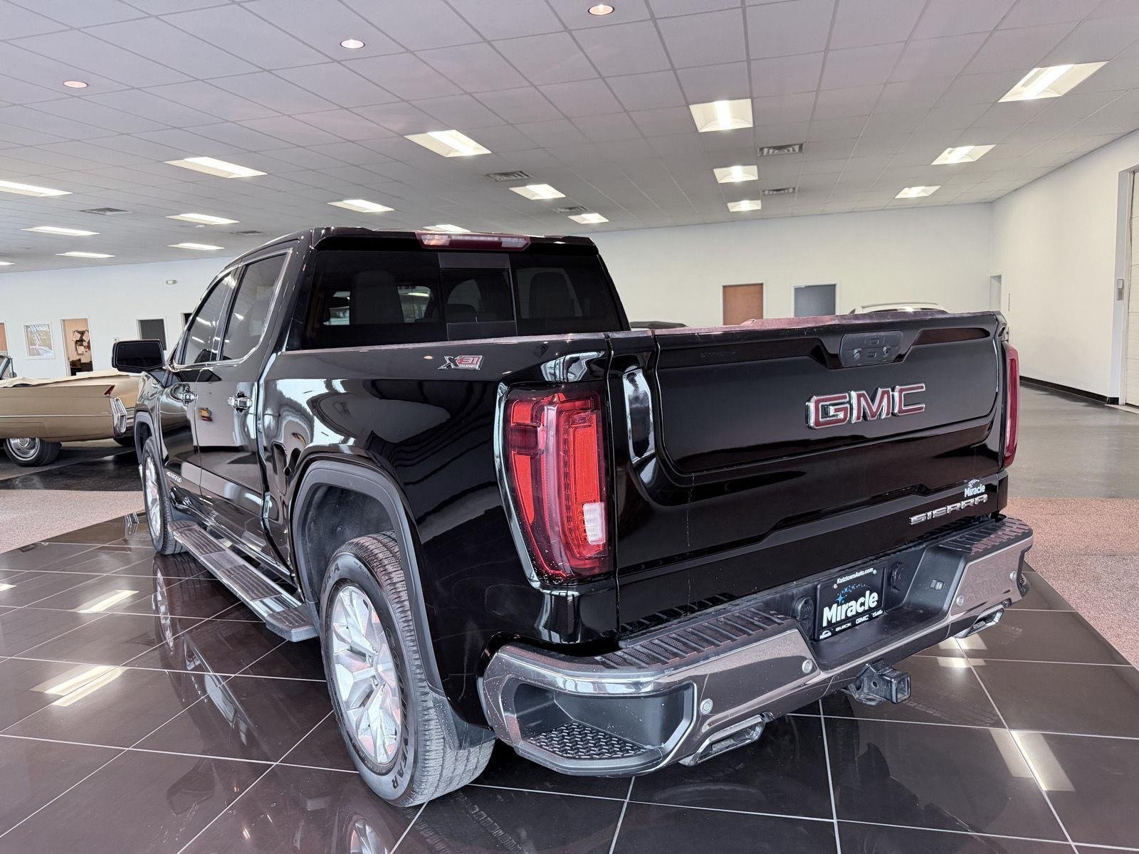 Used 2021 GMC Sierra 1500 SLT w/ SLT Premium Plus Package AWD/4WD image 6